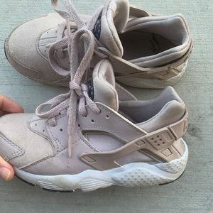 Kids Nike Shoes size 12c